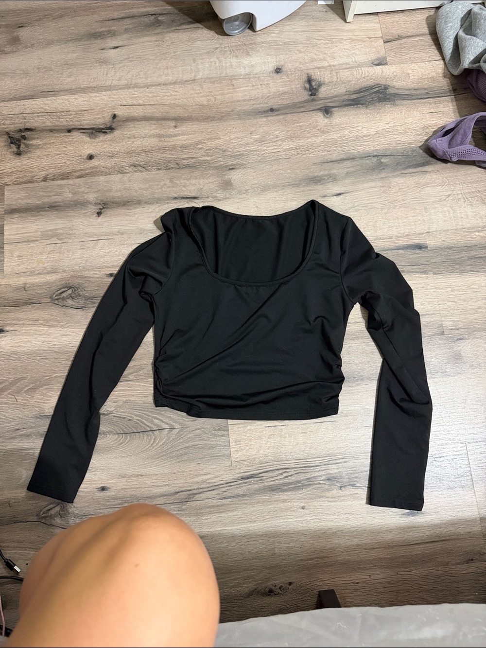 Women’s Black Long Sleeve Scoop Neck Crop Top